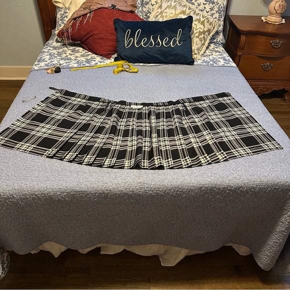 The Works Saks Fifth Avenue Skirt Vtg Wrap Black & White Plaid Wool Kilt Size 6 - Picture 6 of 10